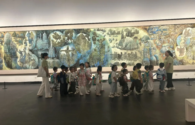 现场丨从戈壁到山地：杨晓阳丝路四十年巡展，贵州壮写南方新章
