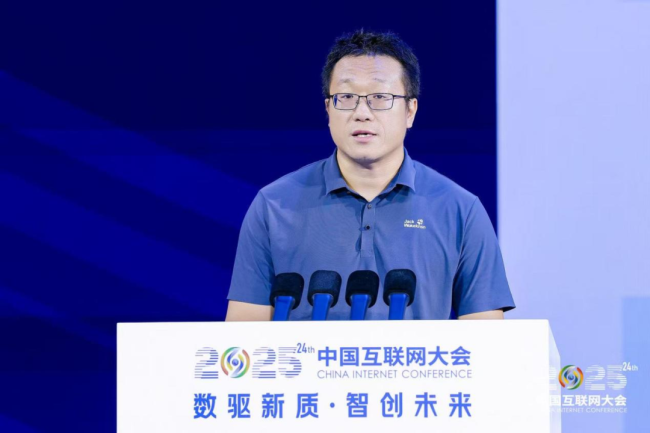 中电信人工智能公司平台业务部首席架构师毕然