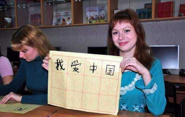 70多个国家学习“中文”，何时“取消英语”呢？相关部门已经回应