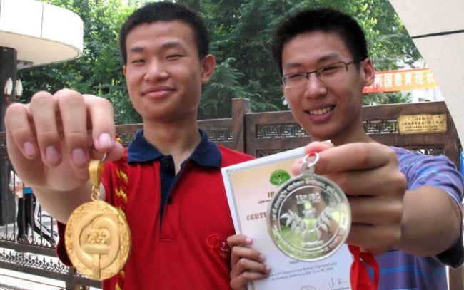 韦东奕带队出征，国家奥数队全满分夺冠