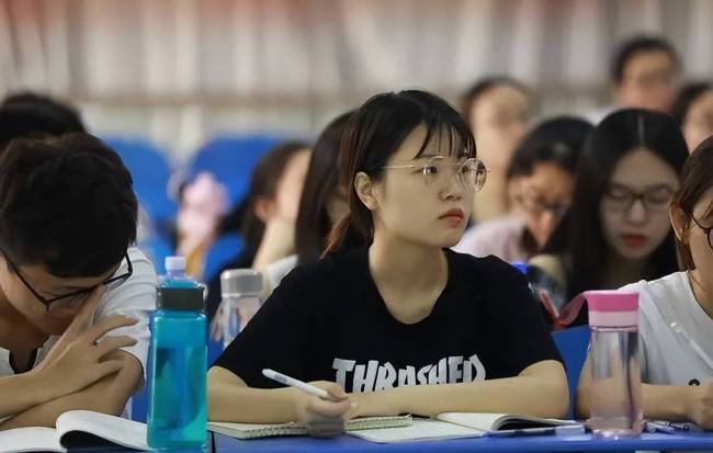 大学生如何快速“晋升”，张雪峰只讲一次