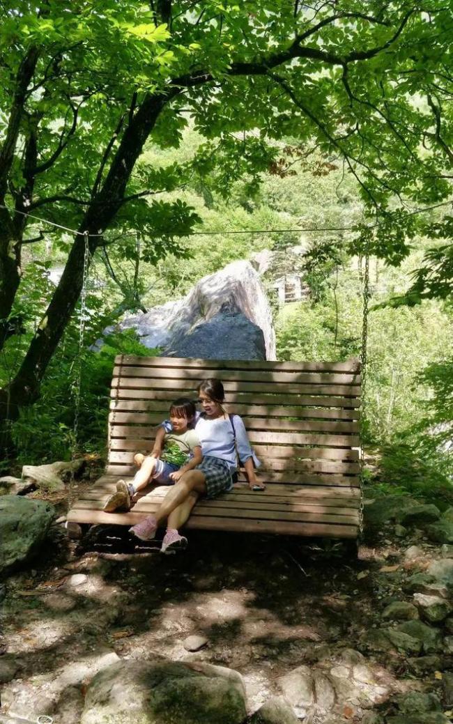 “孩子在瑞士公立学校上学,该‘躺’还是该‘卷’