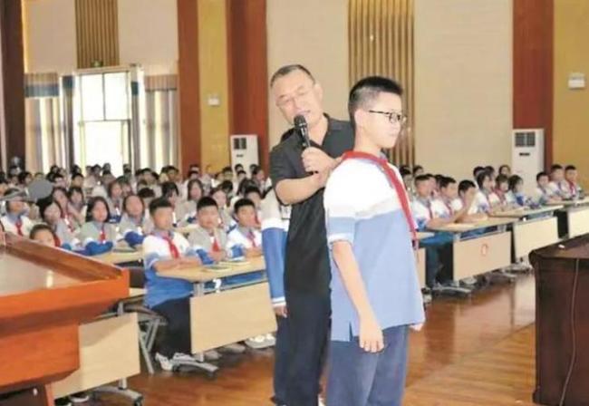 专家呼吁课间10分钟能否改为半小时?