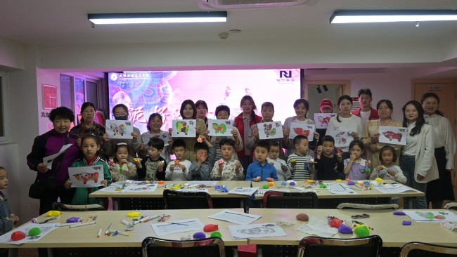 指尖泥塑润心 非遗治愈同行 —— 咸阳职院“非你莫属”团队 深耕艺术疗愈，点亮社区精神文明新图景
