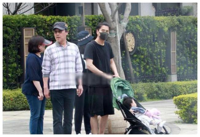 赵又廷父亲赞儿媳高圆圆贴心 透露孙女乖巧懂事