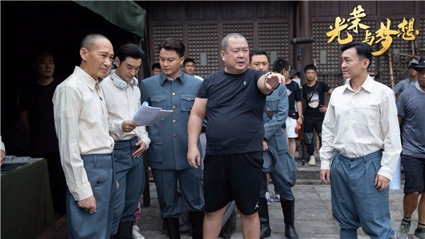 专访《光荣与梦想》导演刘江：“怎么讲”比“讲什么”更重要