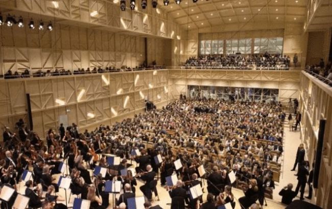 赵文卓送大女儿出国留学 被曝就读国外名校