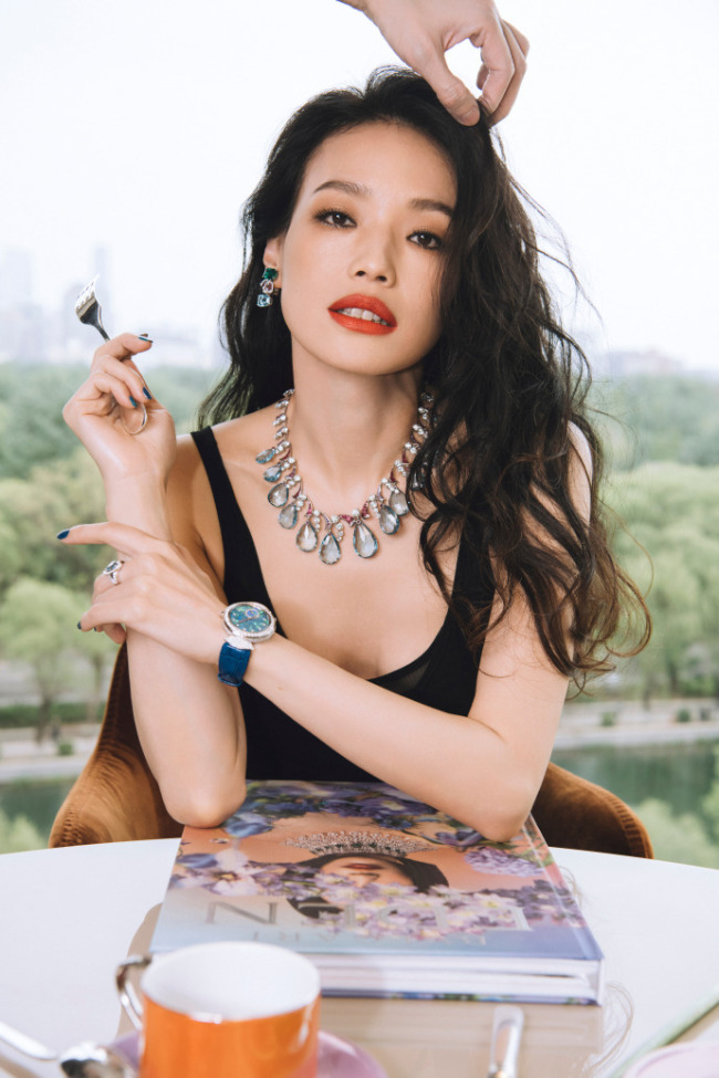 不愧是舒淇你??！舒淇亮相活動紅毯好松弛 美出天際！亮相