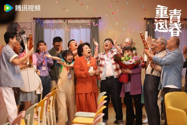 英达X开心麻花新作《重返青春》正式杀青，情景喜剧也能“重返青春“吗？