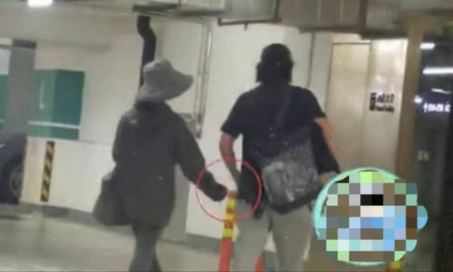 萬茜老公被爆料前一家三口看電影 男方早前就被曝出疑似出軌