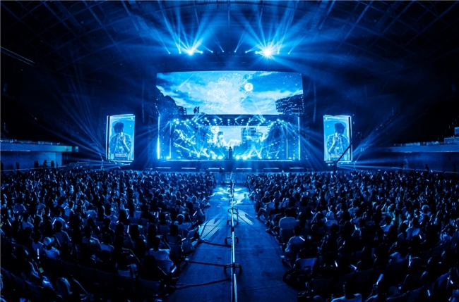 「如果世界终止」h3R3刘清云体育馆个唱圆满达成,一场关于失去与释怀的音乐叙事