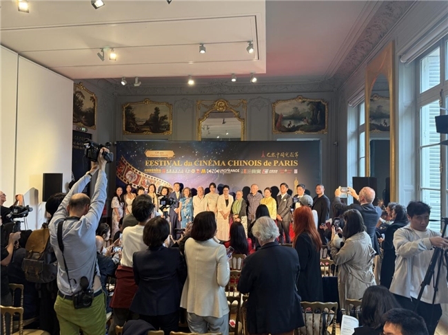 《红楼梦之金玉良缘》火爆巴黎,中国电影“走出去”向世界展现东方美学