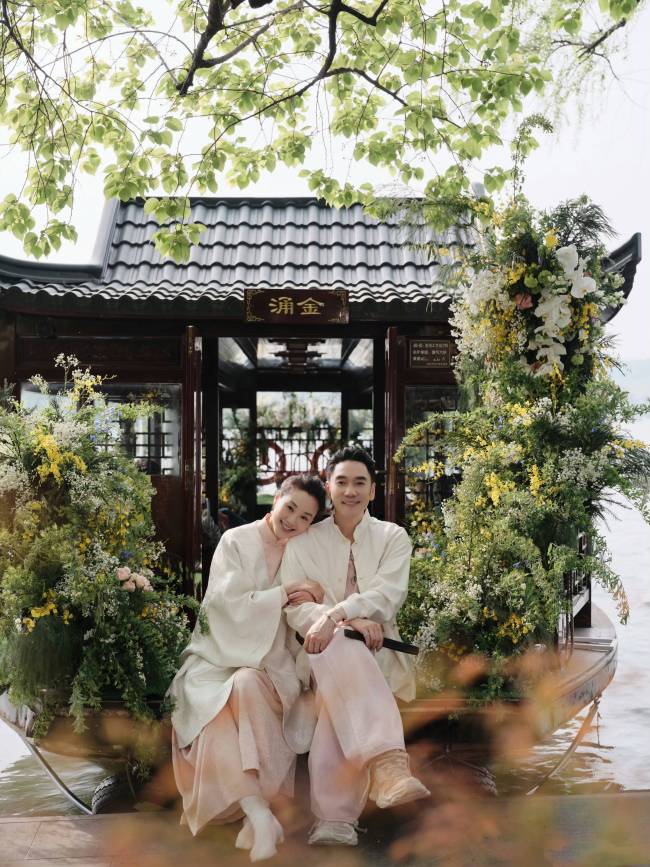 林依轮结婚30年纪念日演唱《想把我唱给你听》记录生活点滴