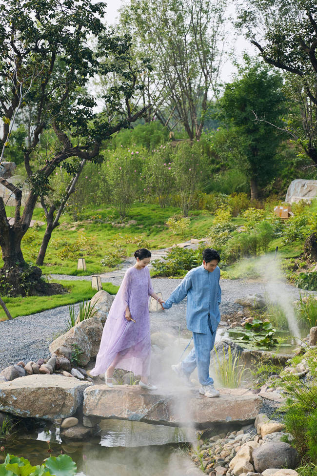 林依轮夫妇七夕献唱《人间好时节(忘忧)》 以四季旋律诠释生活本真