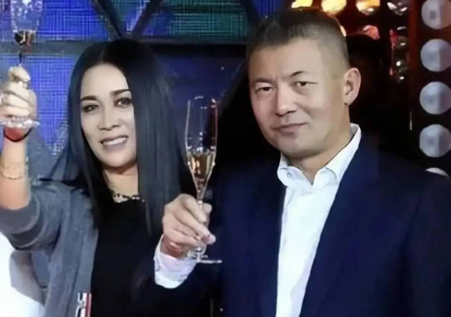 那英已隐藏全部微博内容！老公孟桐曾被曝出轨美女