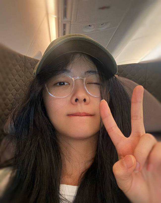 谭松韵晒好意思照酬报暴瘦听说：接下来行程发愣吃好意思食