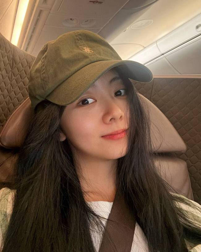 谭松韵晒好意思照酬报暴瘦听说：接下来行程发愣吃好意思食