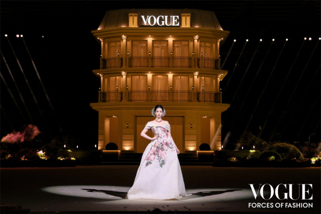 2025VOGUE时尚之力盛会： 百花齐放序新章