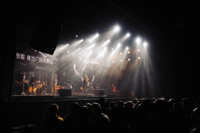 陈小霞COMPOSER老翅膀音乐分享会,广州北京双城演绎创作人生温情上演