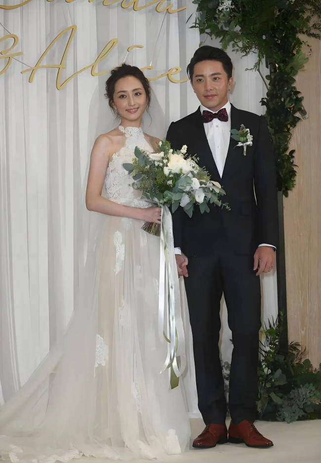 柯佳嬿回应老公谢坤达承认逃兵役后近况:他在反省