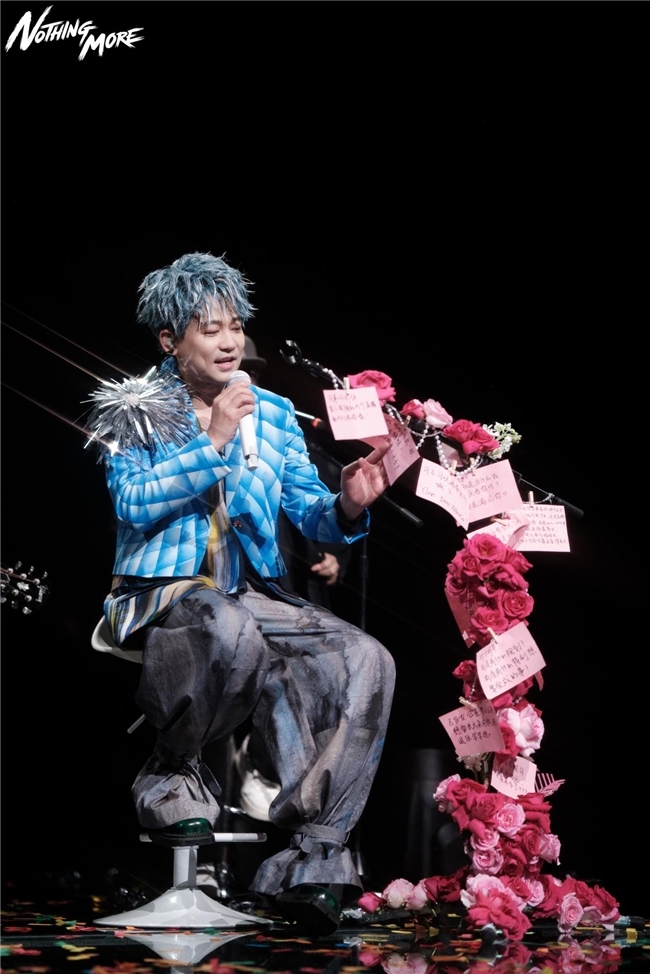 苏醒重庆演唱会暖心落幕,山城元素点燃“真心之约”