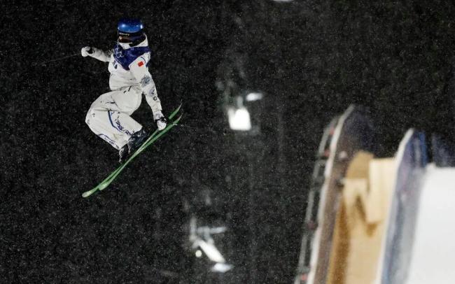 谷爱凌给公共贺年了 马到功成喜迎奖牌