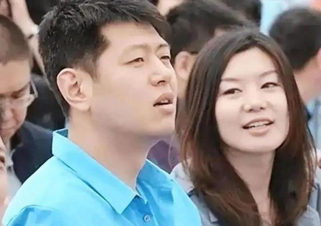 二婚迎娶亚洲蝶后，抚养一火妻父母于今，他是男篮真汉子 球色生香 15年信守承诺