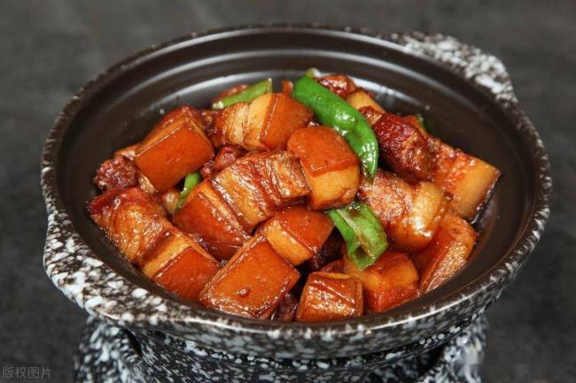 初三5不吃 来年财气空 衔命传统迎好运