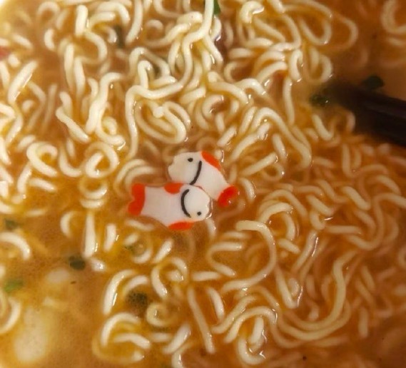鱼片汤面的鱼是小丑鱼