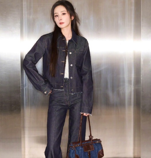 杨幂柳智敏撞衫 两种时尚表达