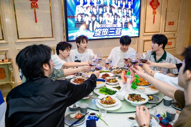 SDMCN 2026启新·红毯荣耀庆功宴在三亚圆满举行