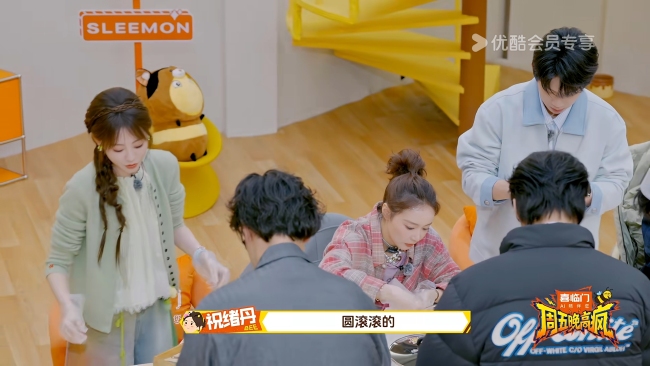 《周五晚高疯》收官！杀青进入无限流循环