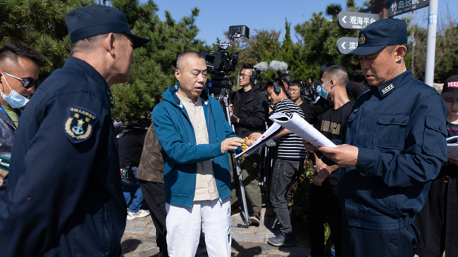 两年前放话“下届至少带两部作品参选”,刘家成今夜兑现承诺加冕飞天