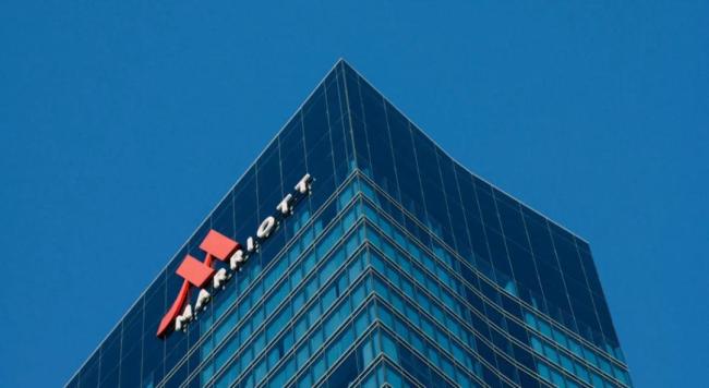 高星酒店抢滩美团：捕获7.7亿“消费新贵”