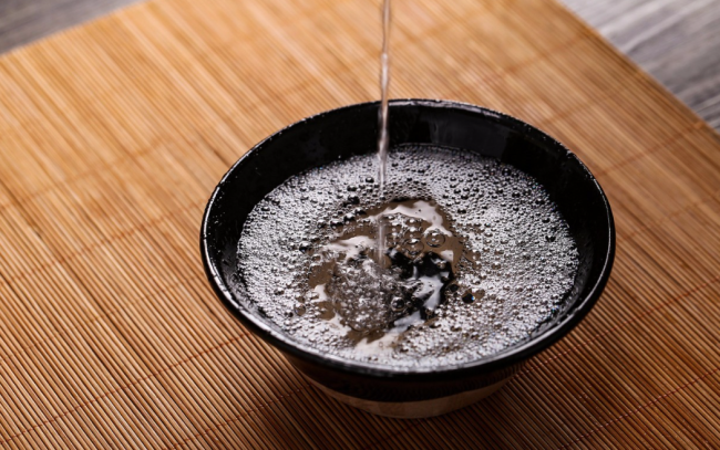 白酒持续推新，破壁酒业“三重门”