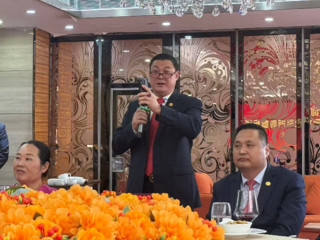 山东省港澳办主任张连三一行与世界经济发展报举行交流座谈 议定建立健全日常协同工作机制 充分发挥澳门媒体机构整合要素资源的平台作用 为促进国内外两个市场两种资源两项循环融合发展作贡献