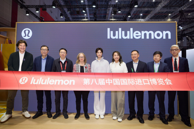 八探进博丨六品类产品亮相，lululemon中国市场成全球增长核心引擎