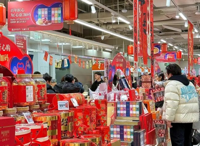 年底的山姆又挤爆了!盒马、奥乐齐、七鲜、快乐猴齐发力,零售新势力抢食年节消费