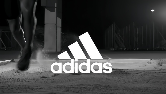 阿迪达斯2025年“开挂”加速增长