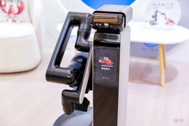 万物皆可 “养龙虾”，20万人现场围观AI家电大混战