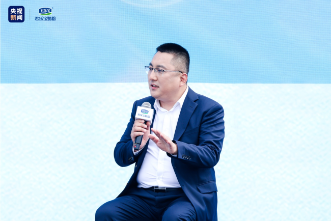 央视新闻探访君乐宝奶粉：全链透明铸就中国奶粉底气