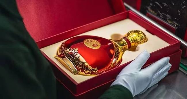金徽酒半年报的“双面叙事”