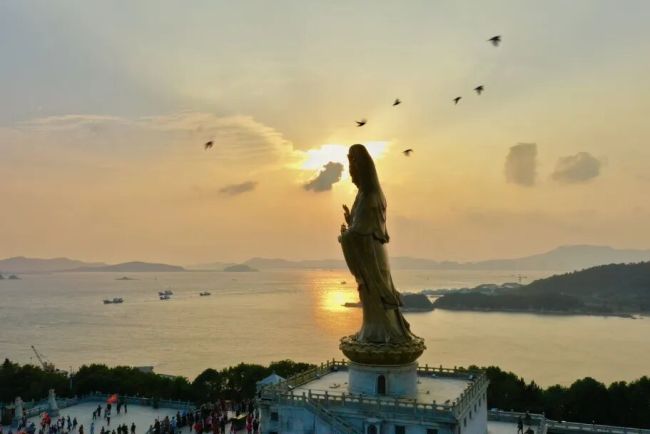 优波离先出家为师兄