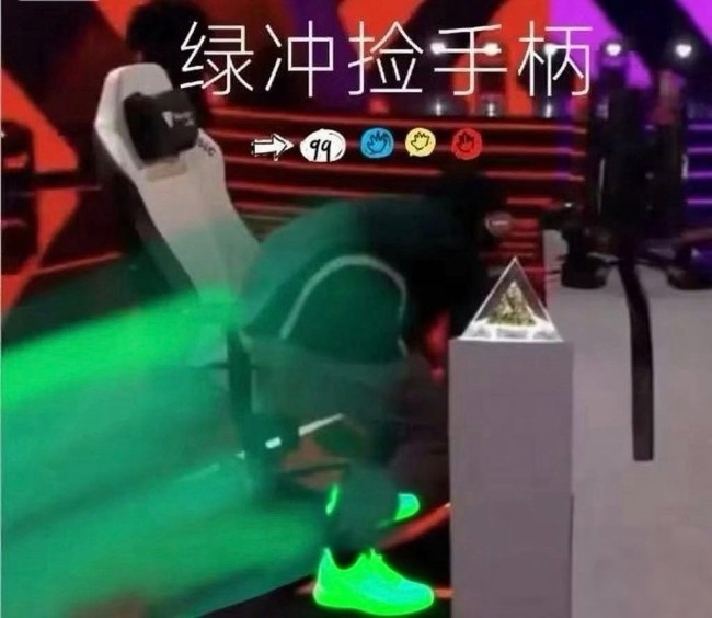 《街霸6》名場麵 Punk開香檳被小孩曾卓君絲血反殺