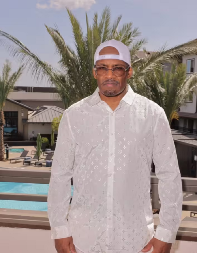 《给他爱5》富兰克林保护家园梗走红！演员本人玩梗自嘲