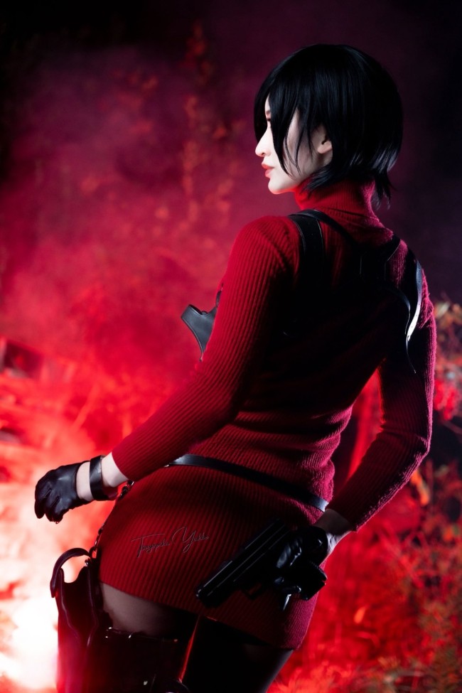 《生化危机》吉尔Cos美照 肤白腿长获玩家盛赞