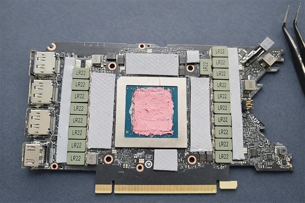 胎死腹中的RTX 3080 Ti 20GB首测！显存更大性能更差