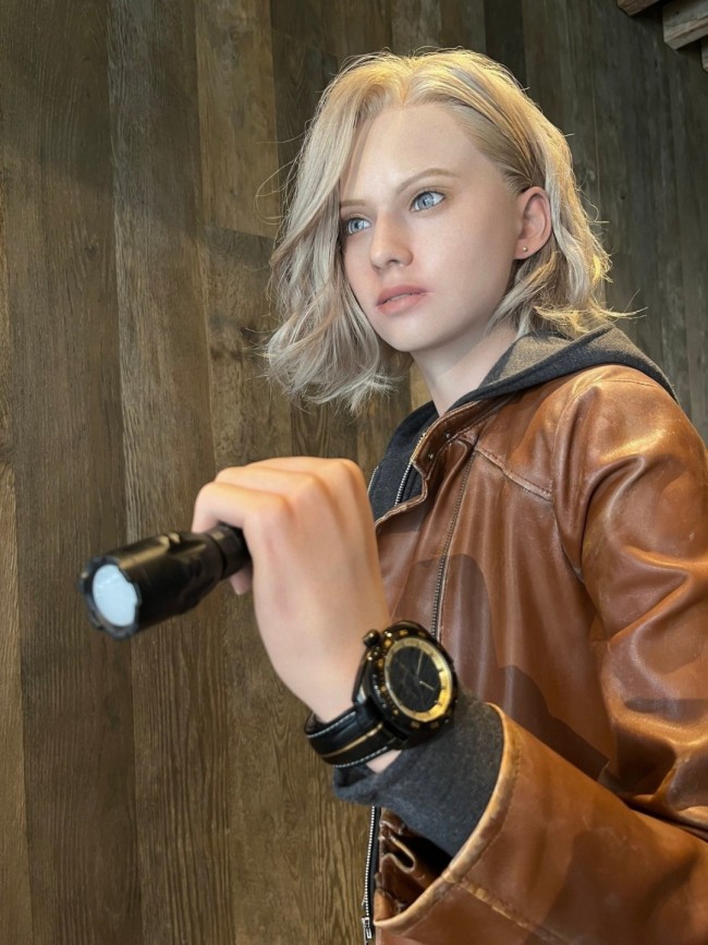 极为逼真！卡普空展示《生化危机9》格蕾丝1：1雕像