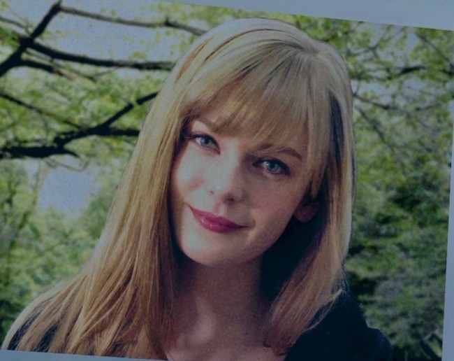 玩家曝《生化危机9》里昂“真妻子”照片 这是真的吗?