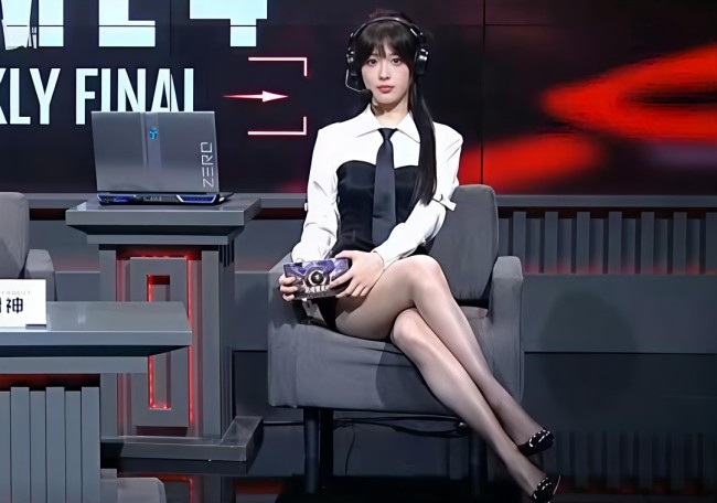 《永劫无间》女解说被批“穿着暴露” 官方解决方案来了